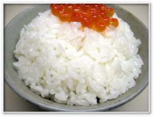 新米・いくらご飯