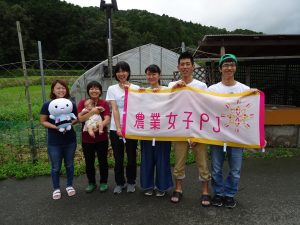 近畿大学の学生が農業女子メンバーの西河さんの農場で実習！